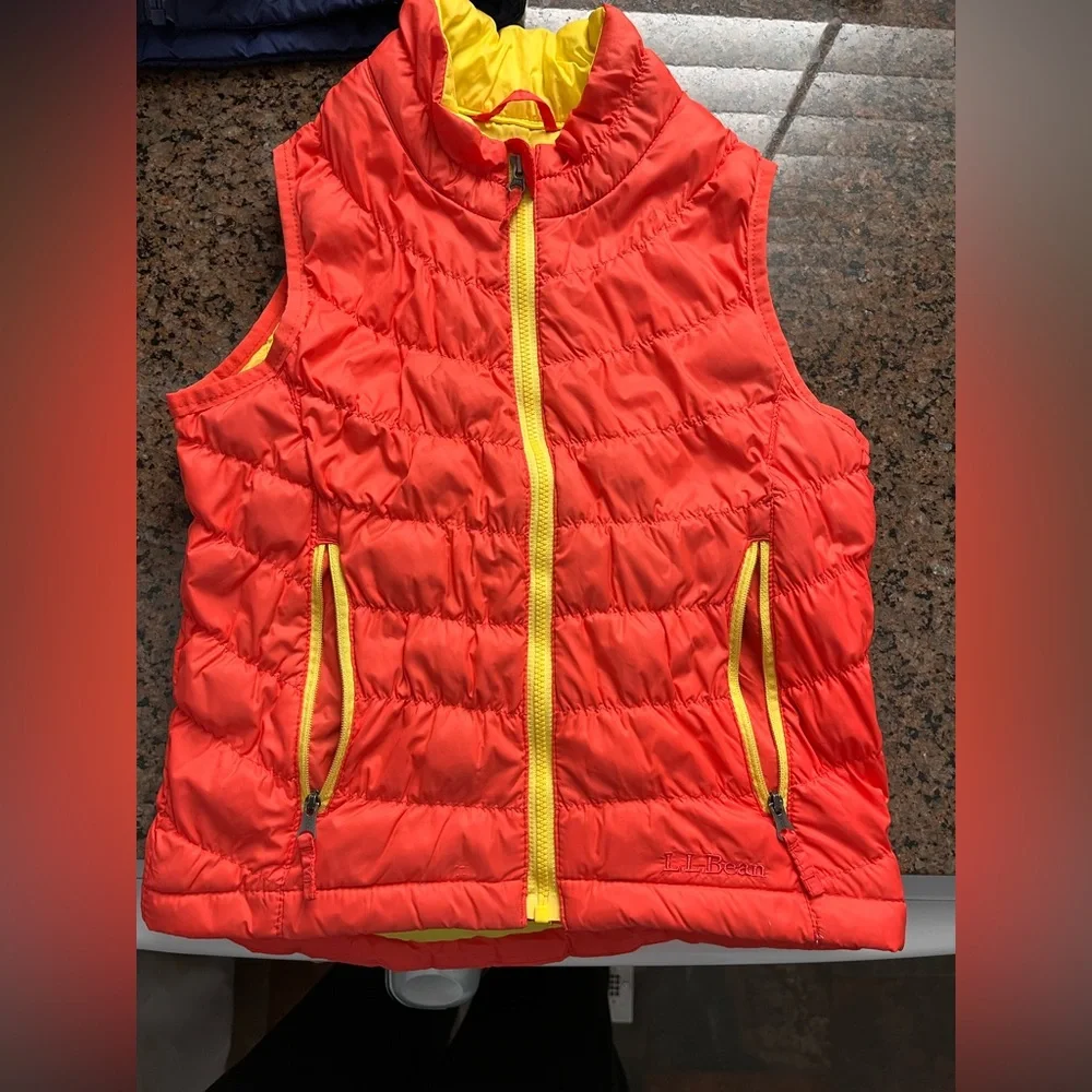 LLBean girls downtek water repellant vest size 4 4T full zip down - Picture 1 of 4